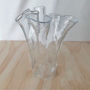 Ruffle Handkerchief Clear Vase
